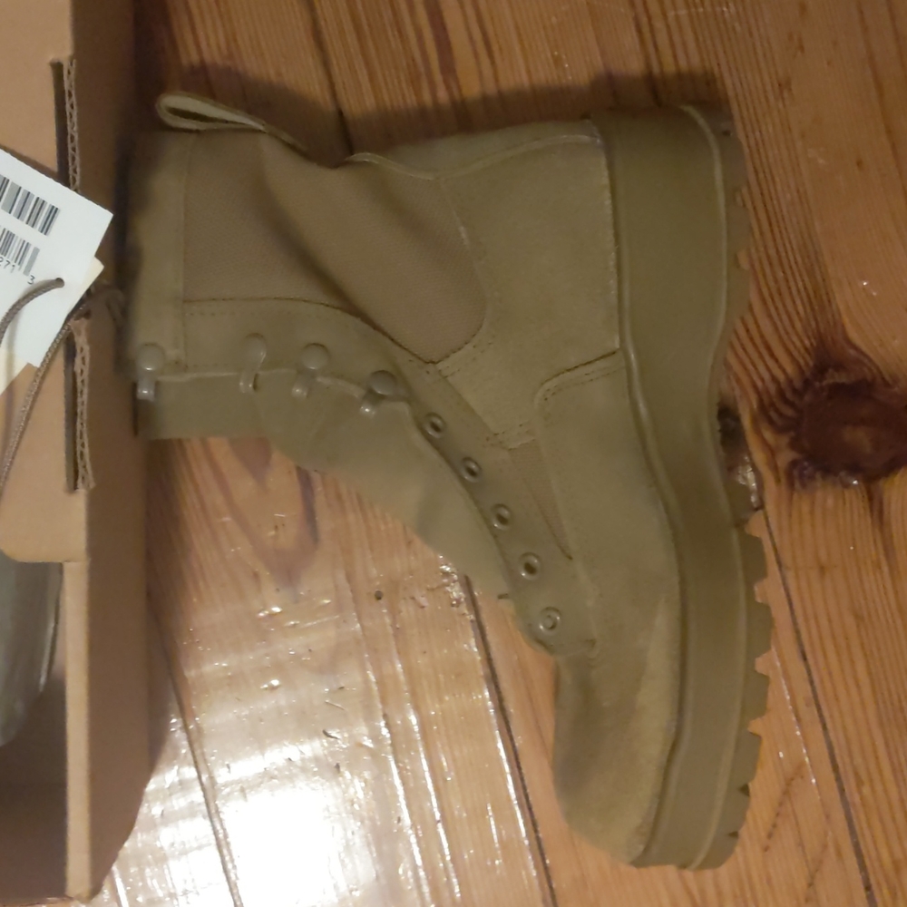 **SOLD**Military hiking boots
